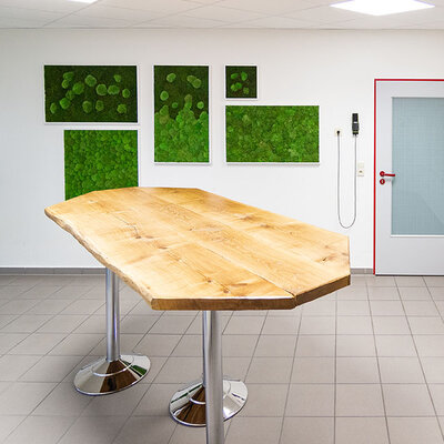 Meetingraum Singapur mit Stehtisch