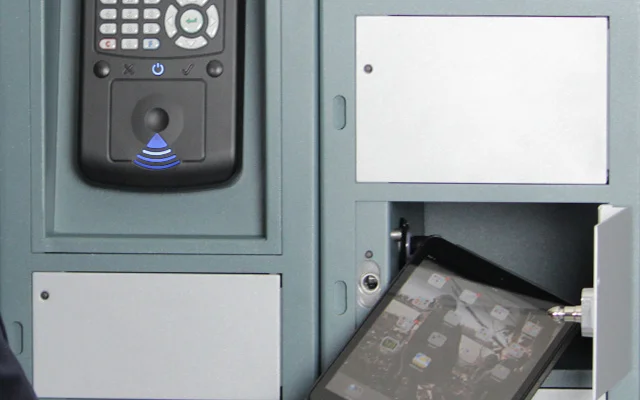 Tablet aufbewahren locker Tablet wird in locker gelegt