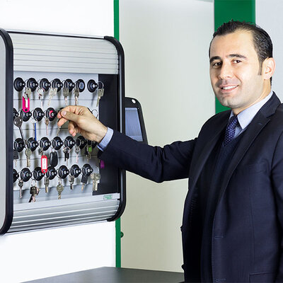 Retrait de clé d'une armoire maxx 6 U