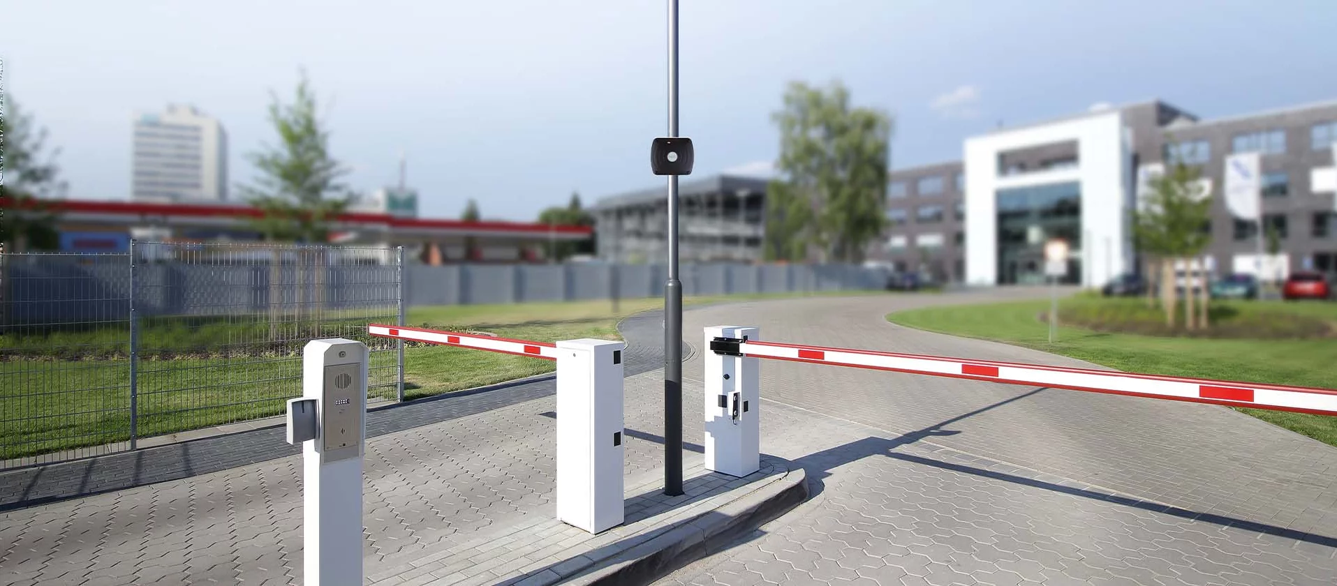 Barrière contrôle d'accès lecteur longue portée TSU200 