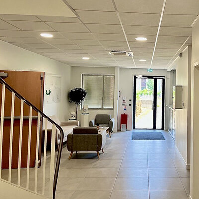 Entrée et salle d'attente