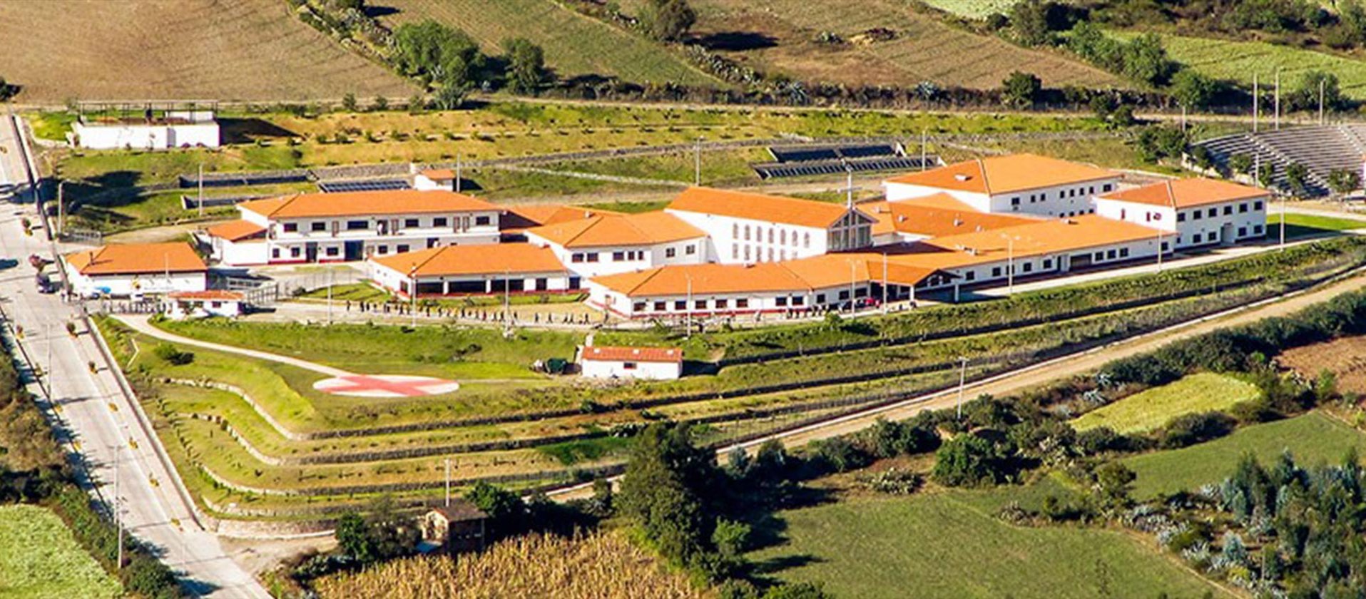 Luftbild Krankenhaus des Diospi Suyana Vereins in Peru