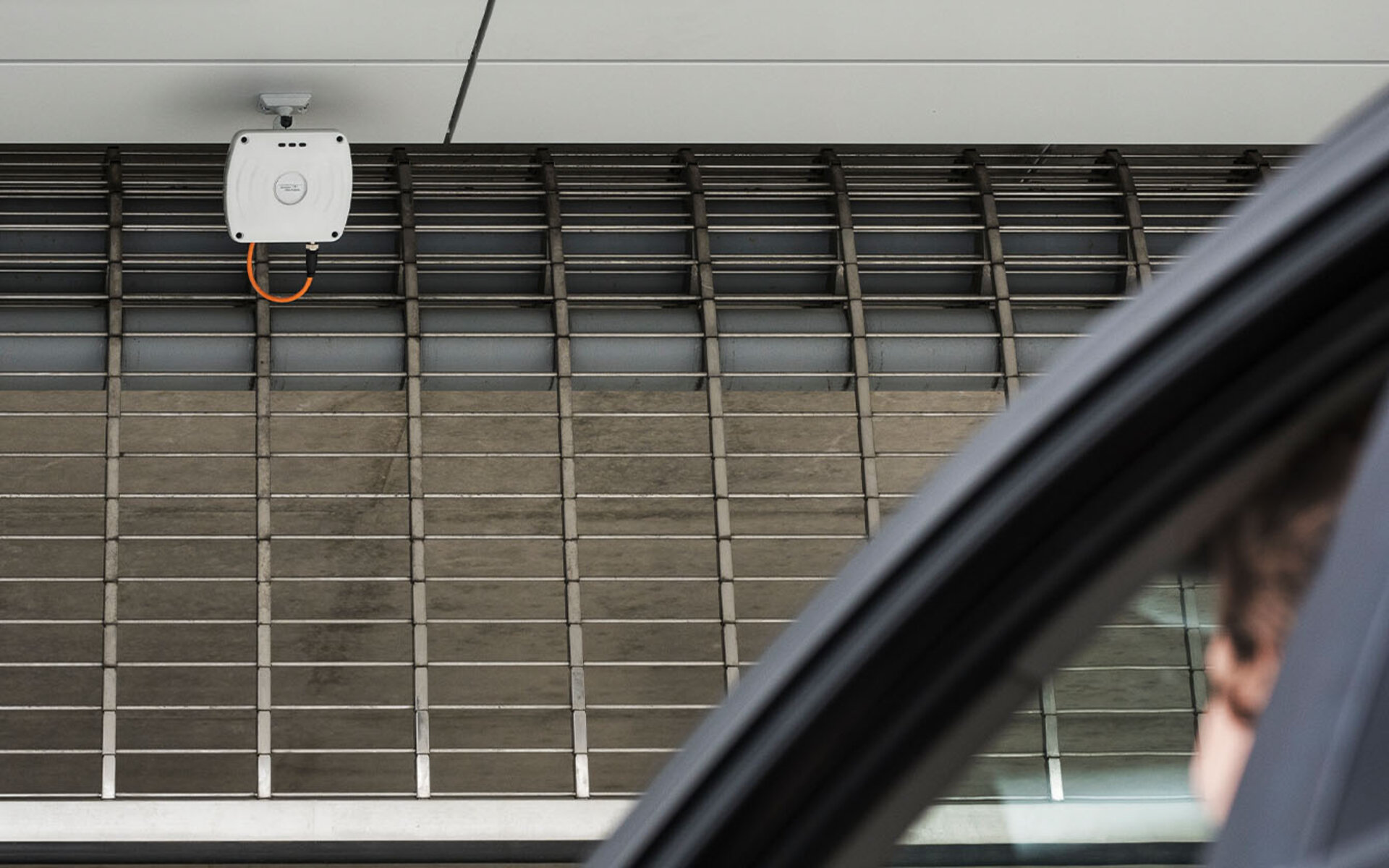 Tête d'identification à longue portée TSU 200 blanc parking 