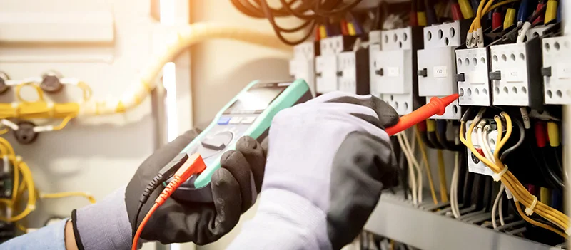 Intégrateur et panneau électrique