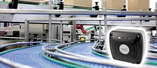 UHF-Leser vor Industrielaufband