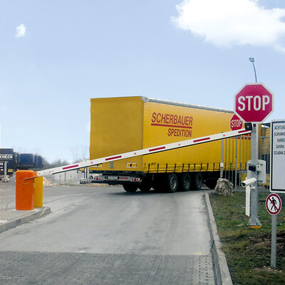 Contrôle d'accès transport de marchandises barrière